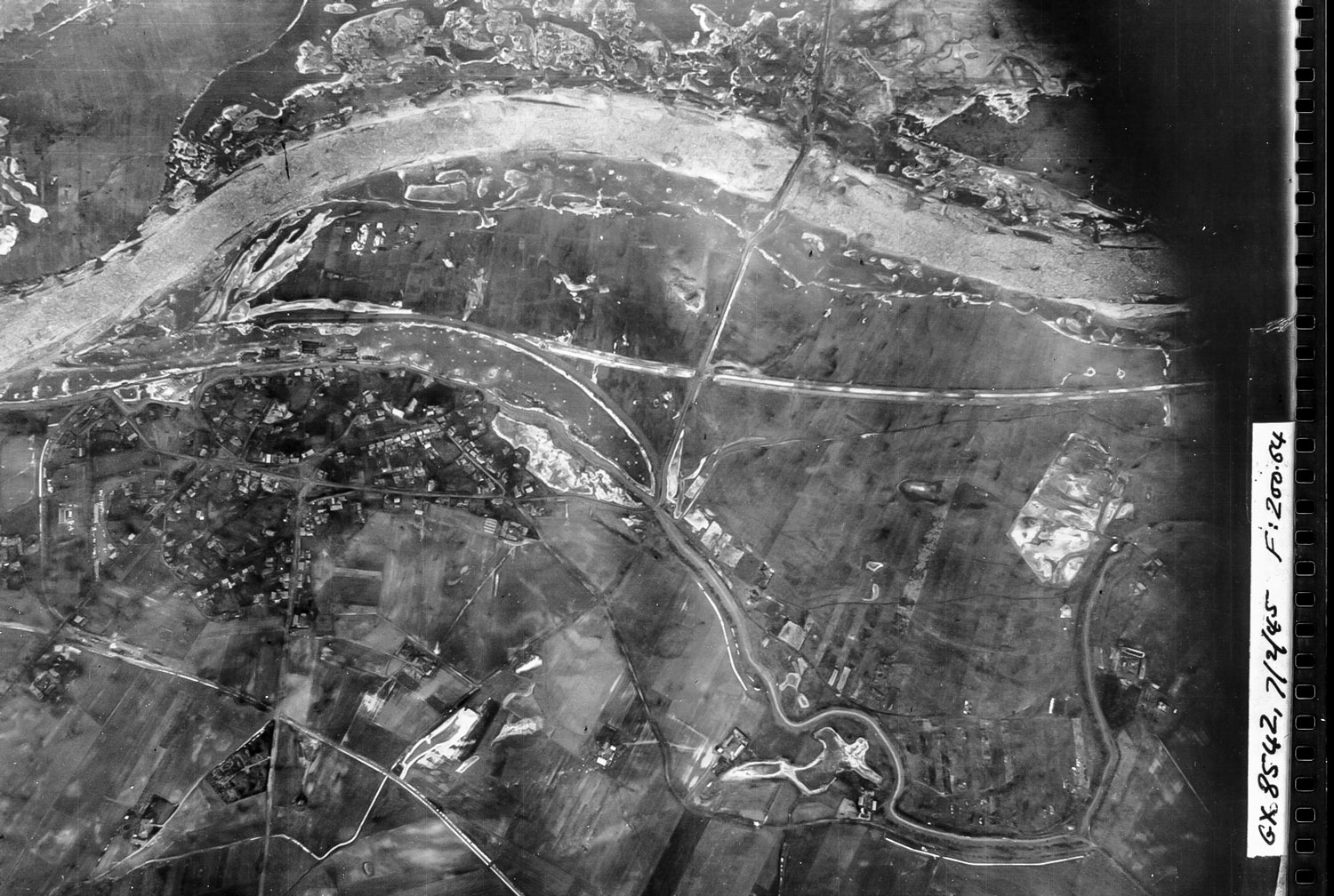Bild 4 Luftaufnahme Kienitz 07.02.1945